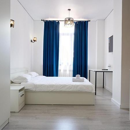 7Days Hotel アルマトイ エクステリア 写真